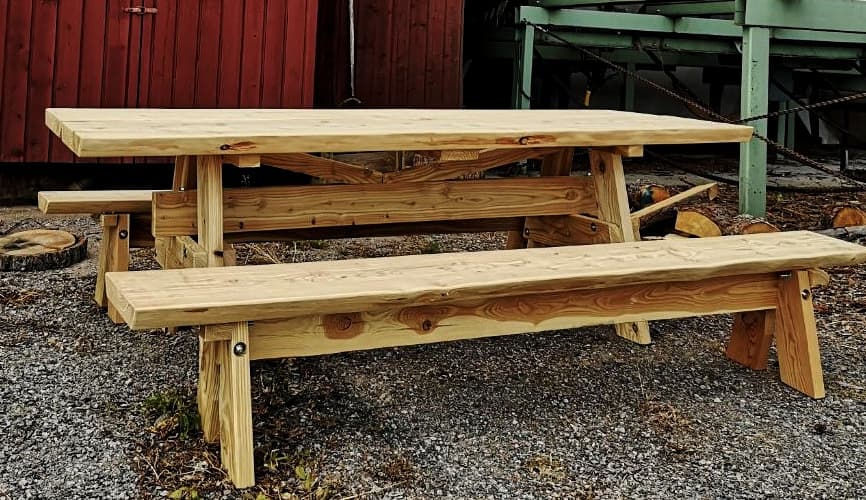 Luontaisesti lahonkestävä, ilman kemikaaleja.